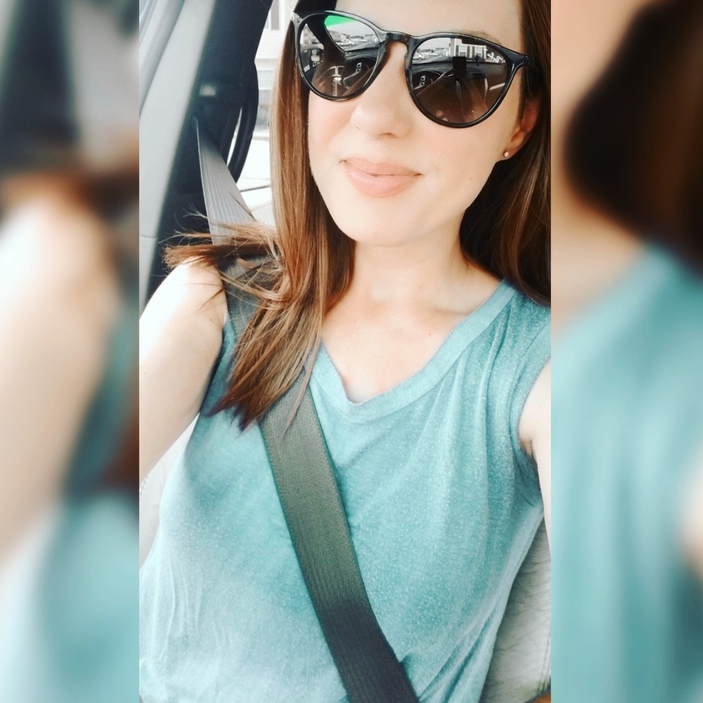 Meet your Posher, Stephanie